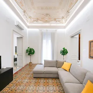 Mirone - Centro Appartamento Aeroporto di Catania Fontana Rossa