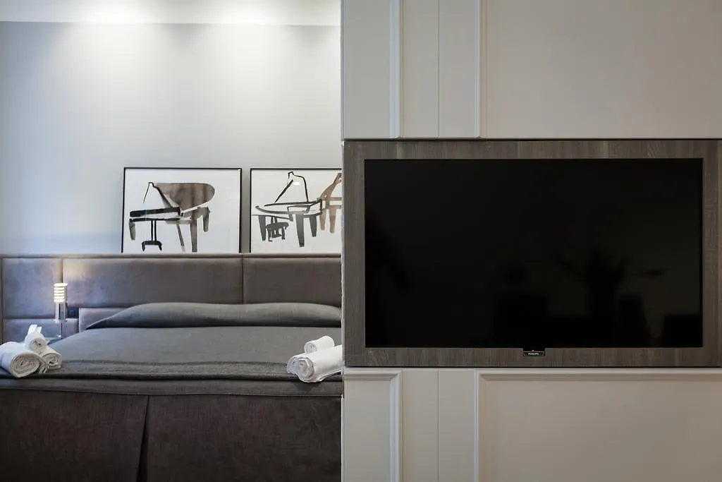 Amazing Suite Piazza Venezia Roma İtalya